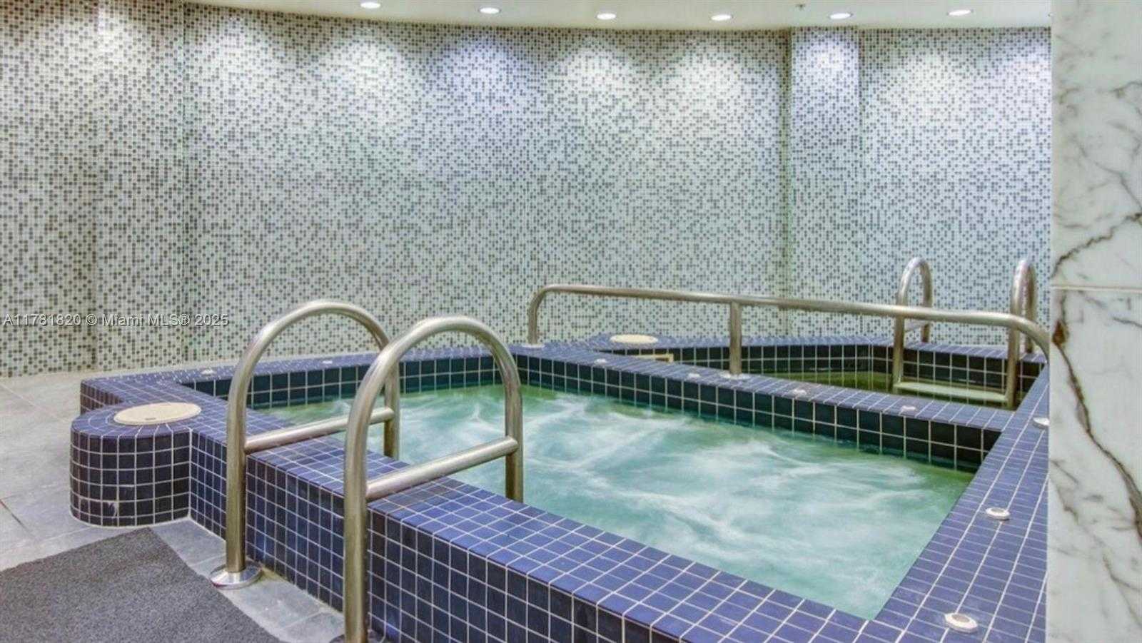 Small Image of 244 BISCAYNE BLVD #2405, Miami Number 23