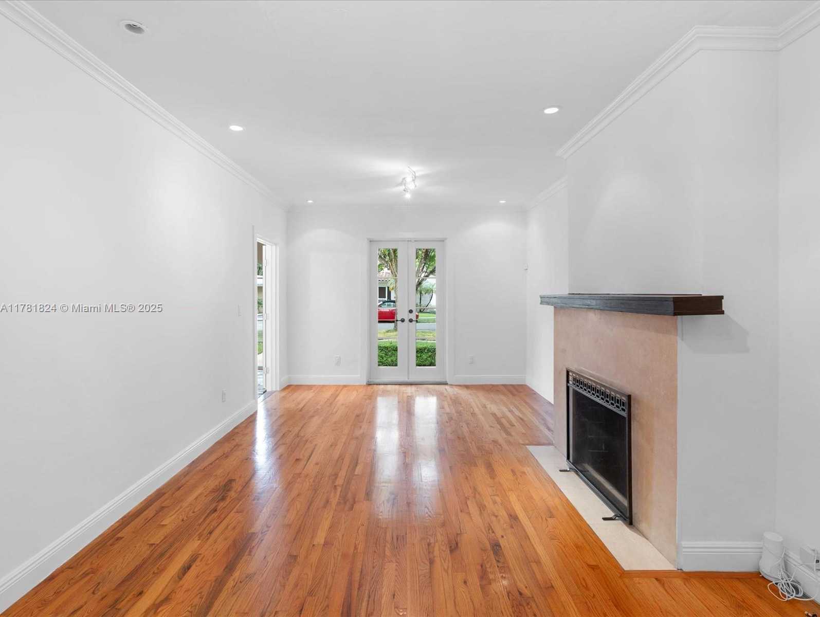 Small Image of 1125 ASTURIA AVE, Coral Gables Number 34