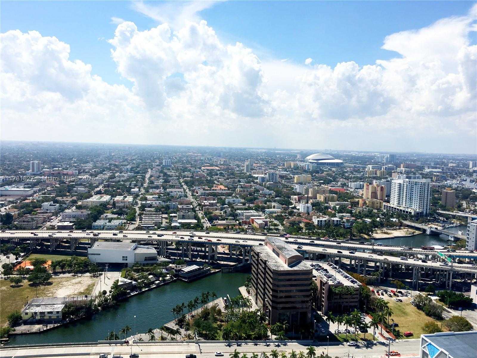 Small Image of 92 SOUTH WEST 3RD ST #4209, Miami Number 11