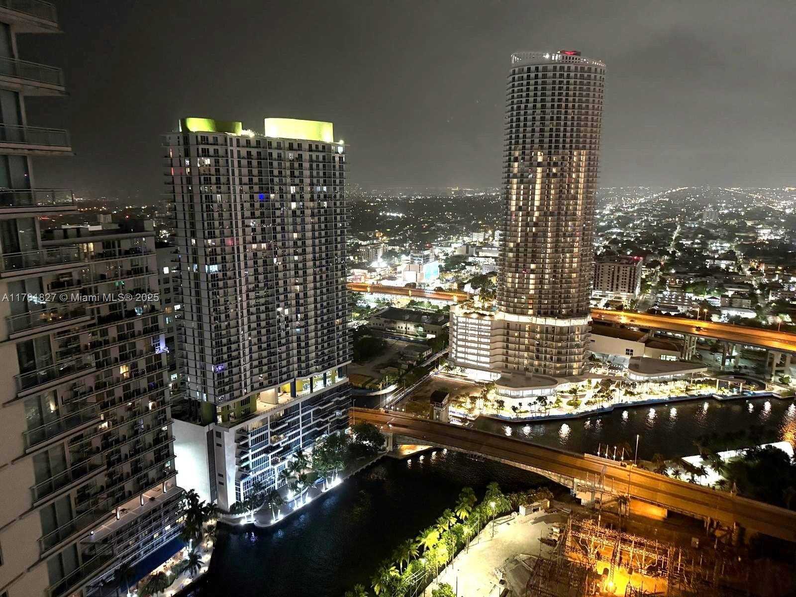 Small Image of 92 SOUTH WEST 3RD ST #4209, Miami Number 23