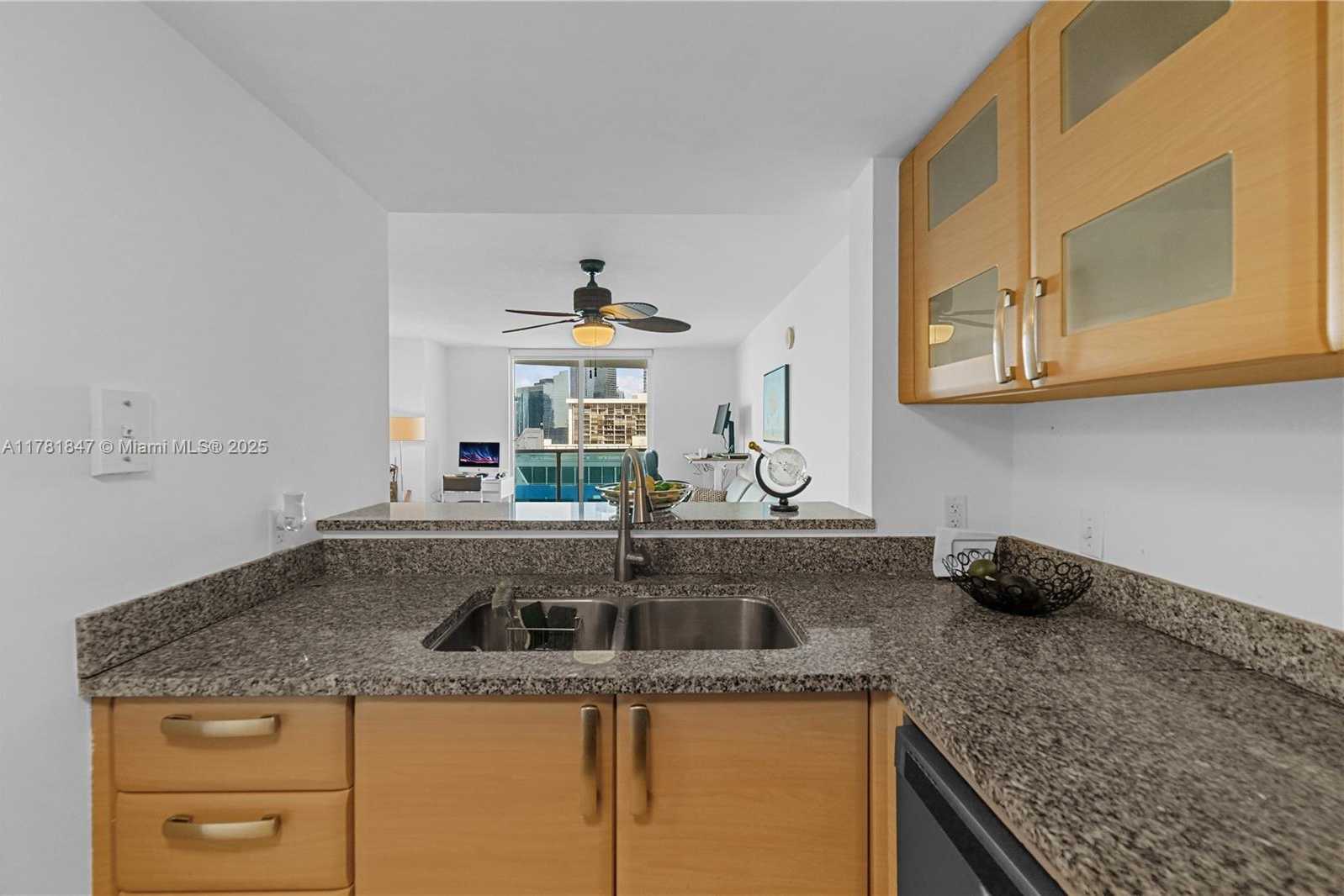 Small Image of 2101 BRICKELL AVE #1802, Miami Number 12