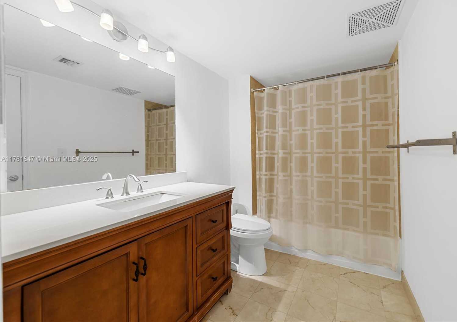 Small Image of 2101 BRICKELL AVE #1802, Miami Number 13