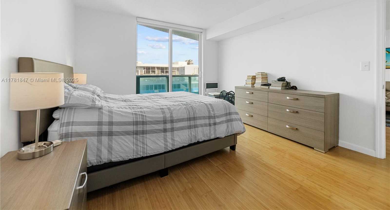Small Image of 2101 BRICKELL AVE #1802, Miami Number 16