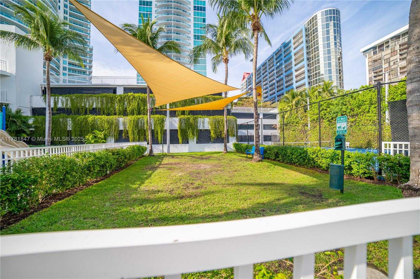 Small Image of 2101 BRICKELL AVE #1802, Miami Number 23