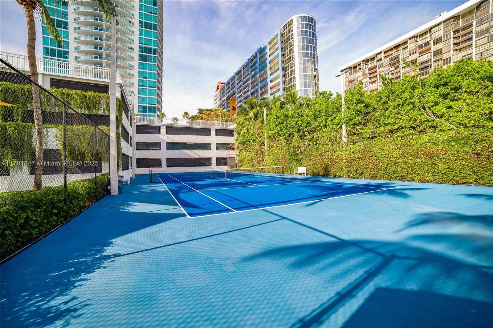 Small Image of 2101 BRICKELL AVE #1802, Miami Number 25
