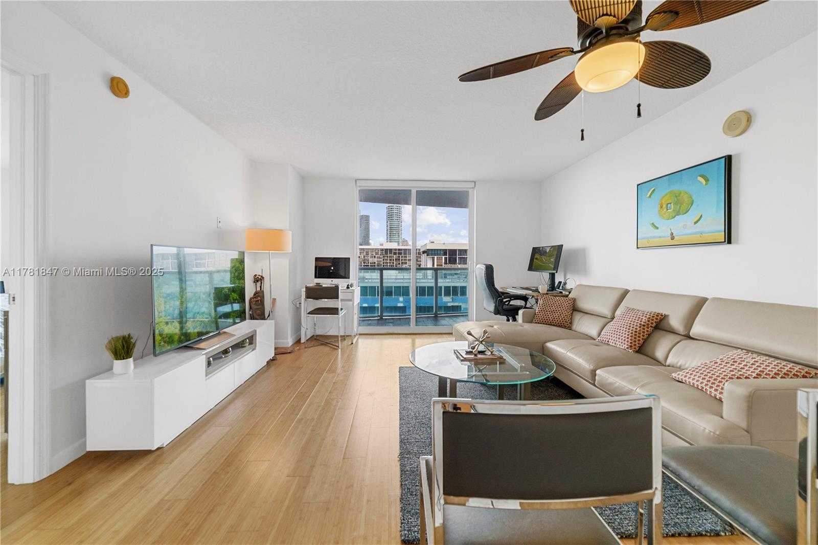 Small Image of 2101 BRICKELL AVE #1802, Miami Number 6
