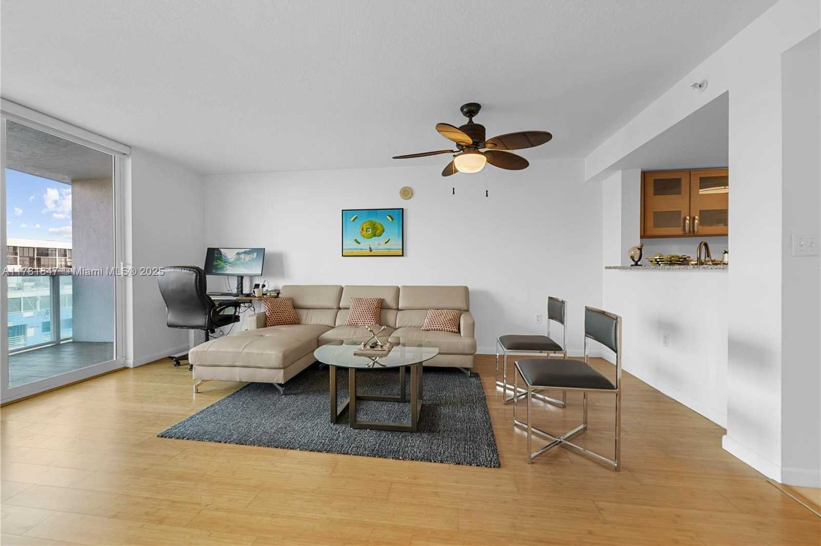 Small Image of 2101 BRICKELL AVE #1802, Miami Number 8