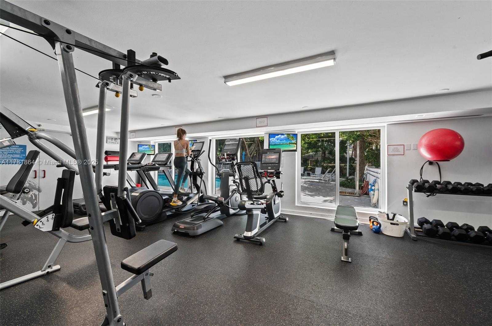 Small Image of 1627 BRICKELL AVE #1506, Miami Number 36
