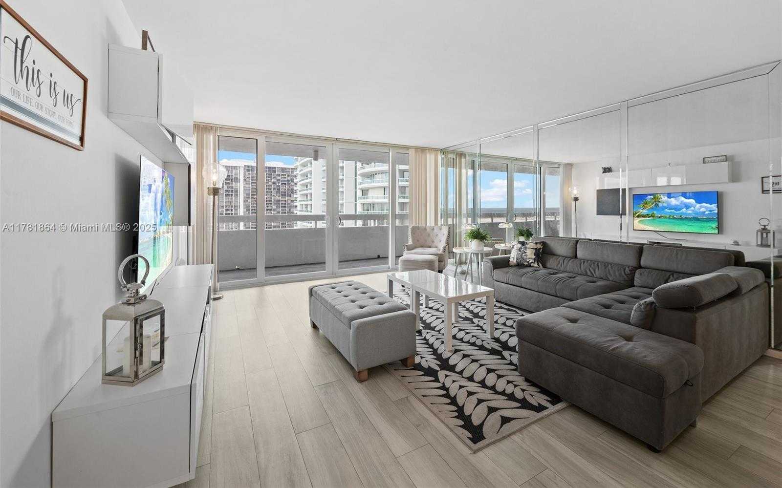 Small Image of 1627 BRICKELL AVE #1506, Miami Number 4
