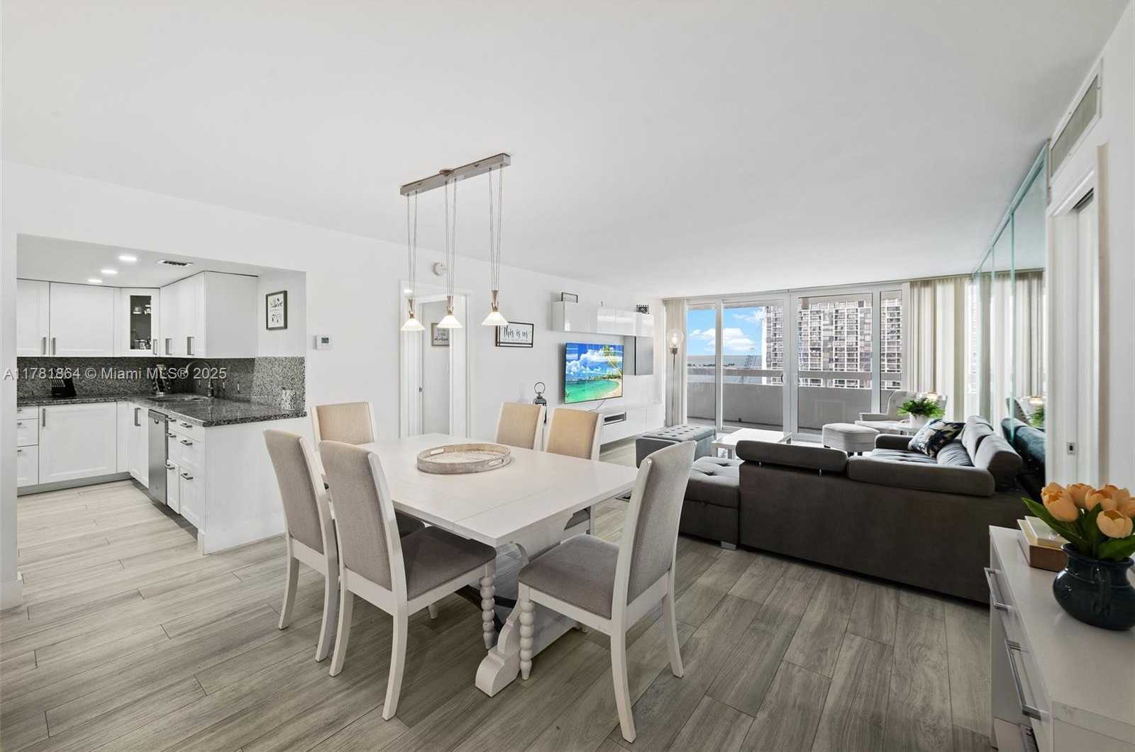 Small Image of 1627 BRICKELL AVE #1506, Miami Number 7