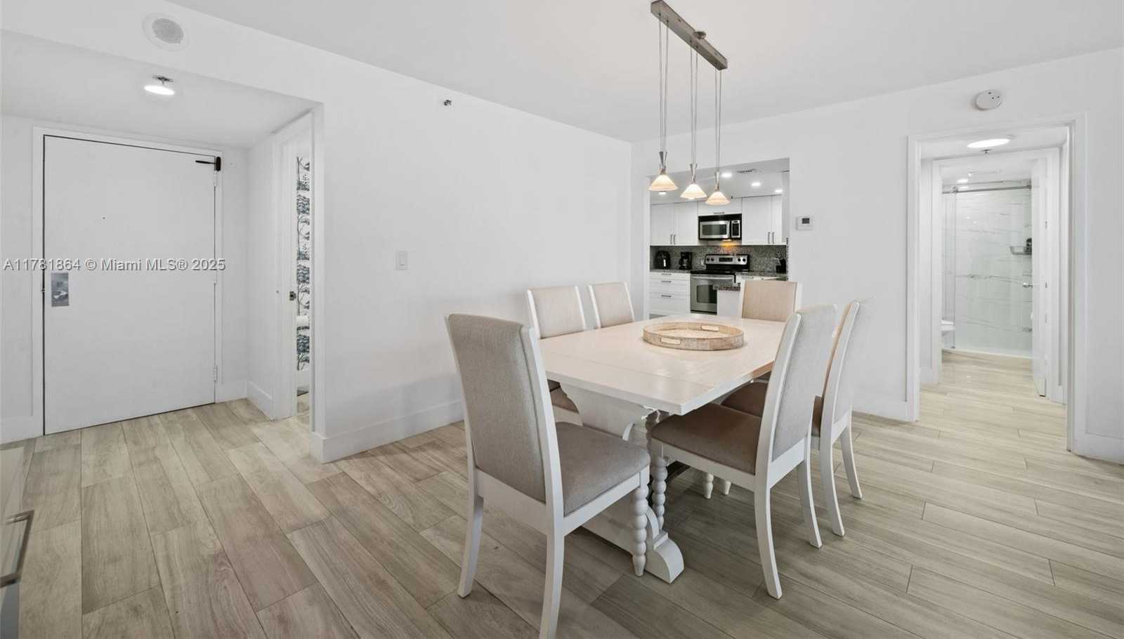Small Image of 1627 BRICKELL AVE #1506, Miami Number 9