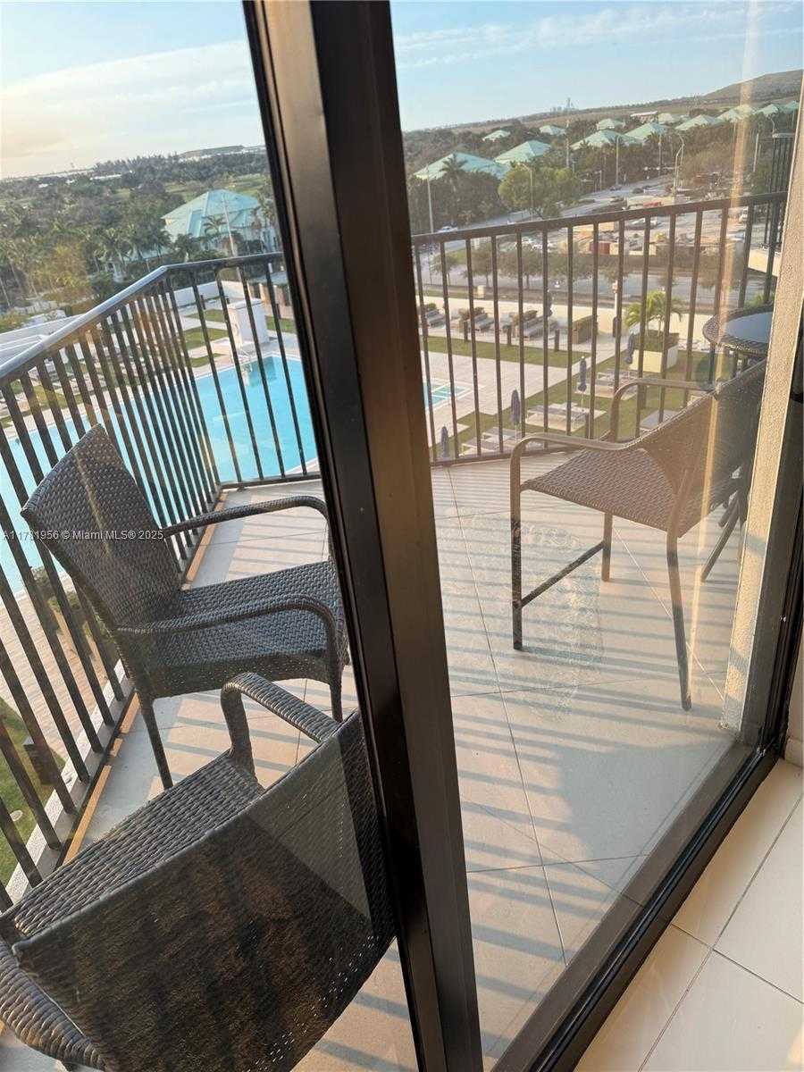 Small Image of 5300 PASEO BLVD #608, Doral Number 4