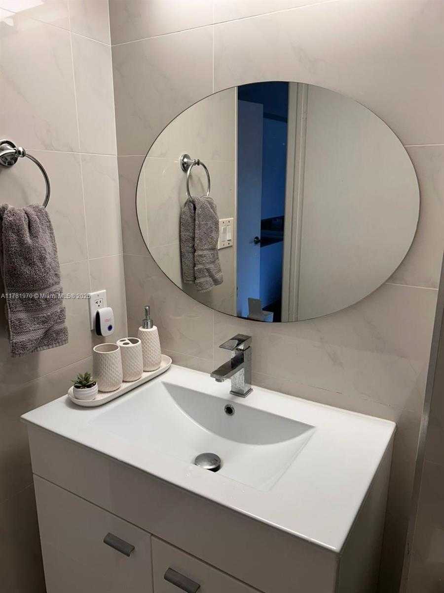 Small Image of 20515 EAST COUNTRY CLUB DR #648, Aventura Number 19