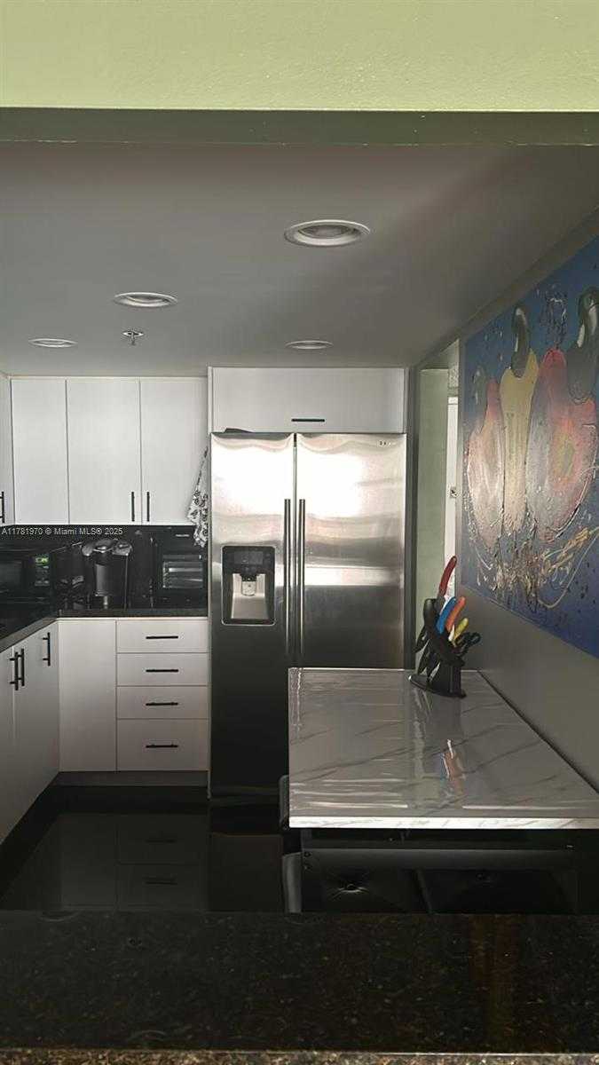 Small Image of 20515 EAST COUNTRY CLUB DR #648, Aventura Number 3