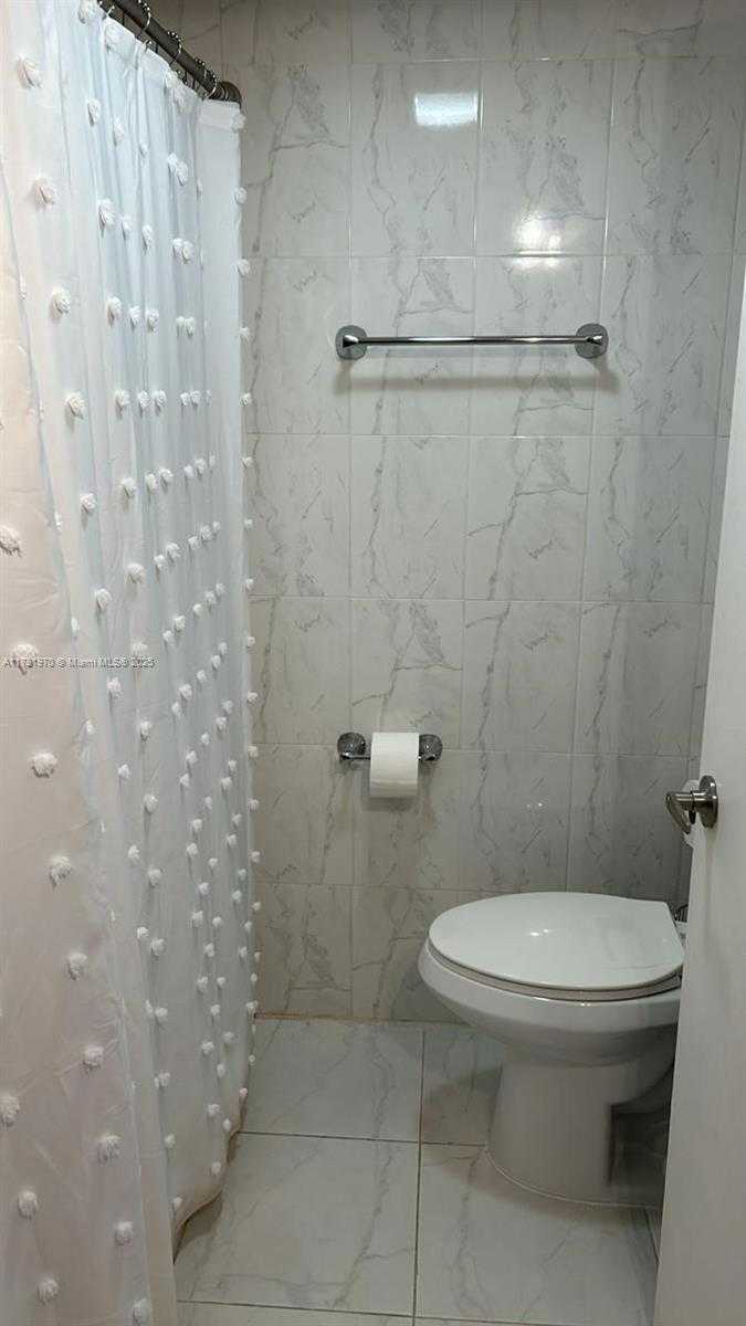 Small Image of 20515 EAST COUNTRY CLUB DR #648, Aventura Number 32