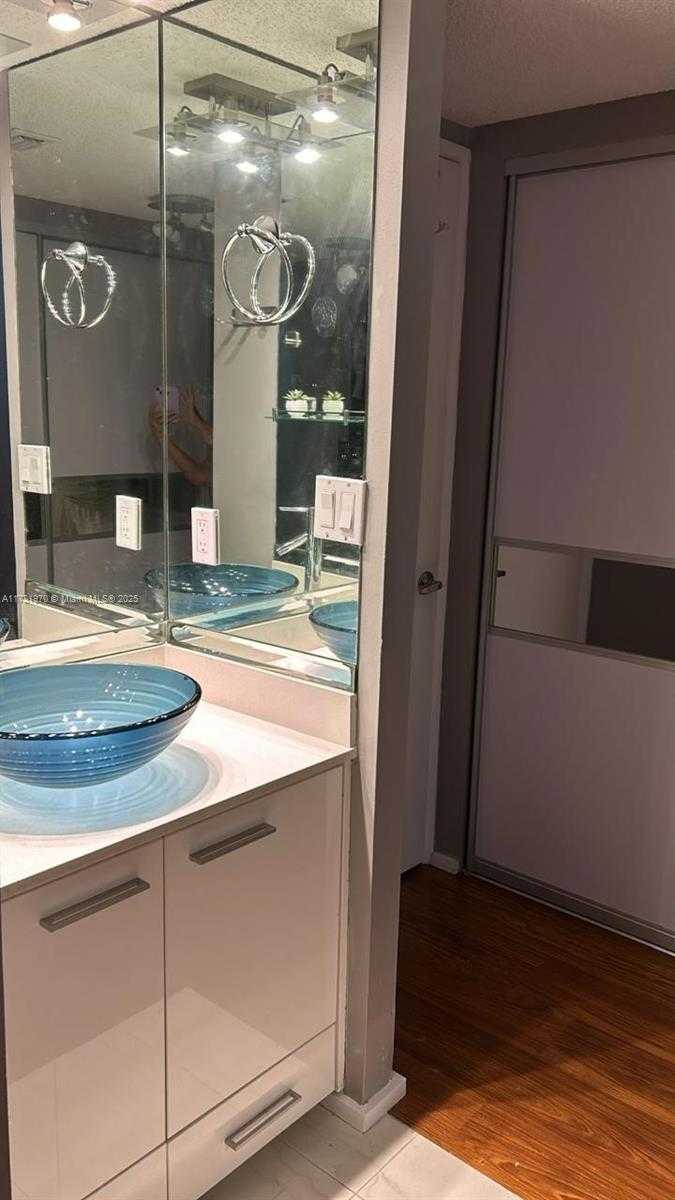 Small Image of 20515 EAST COUNTRY CLUB DR #648, Aventura Number 39