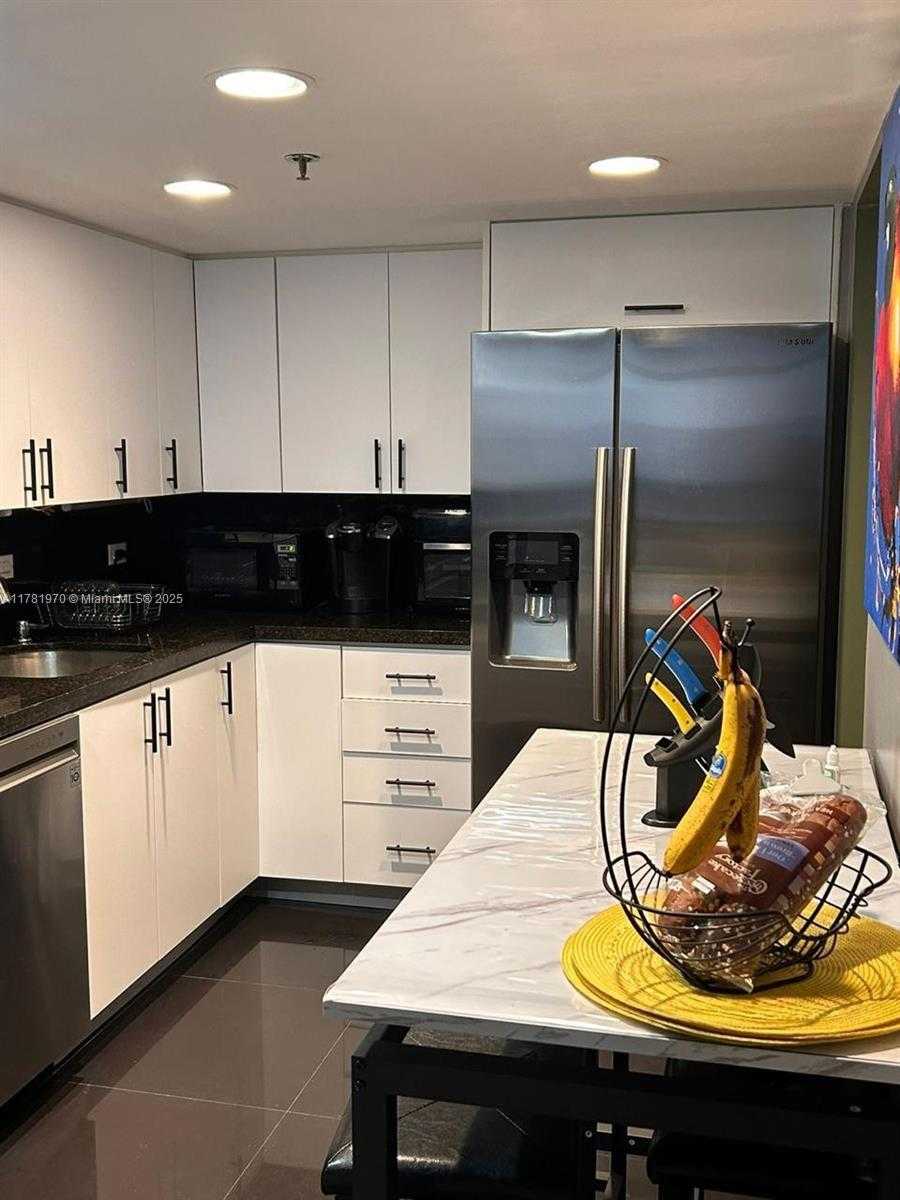 Small Image of 20515 EAST COUNTRY CLUB DR #648, Aventura Number 5