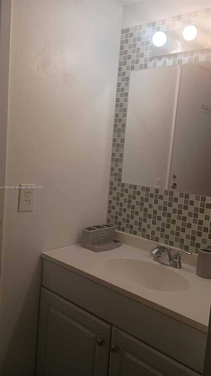 Small Image of 2841 NORTH EAST 163RD ST #214, North Miami Beach Number 10