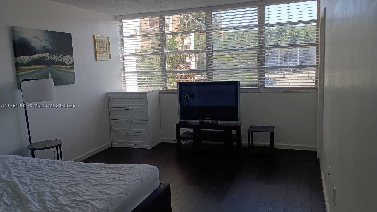 Small Image of 2841 NORTH EAST 163RD ST #214, North Miami Beach Number 12