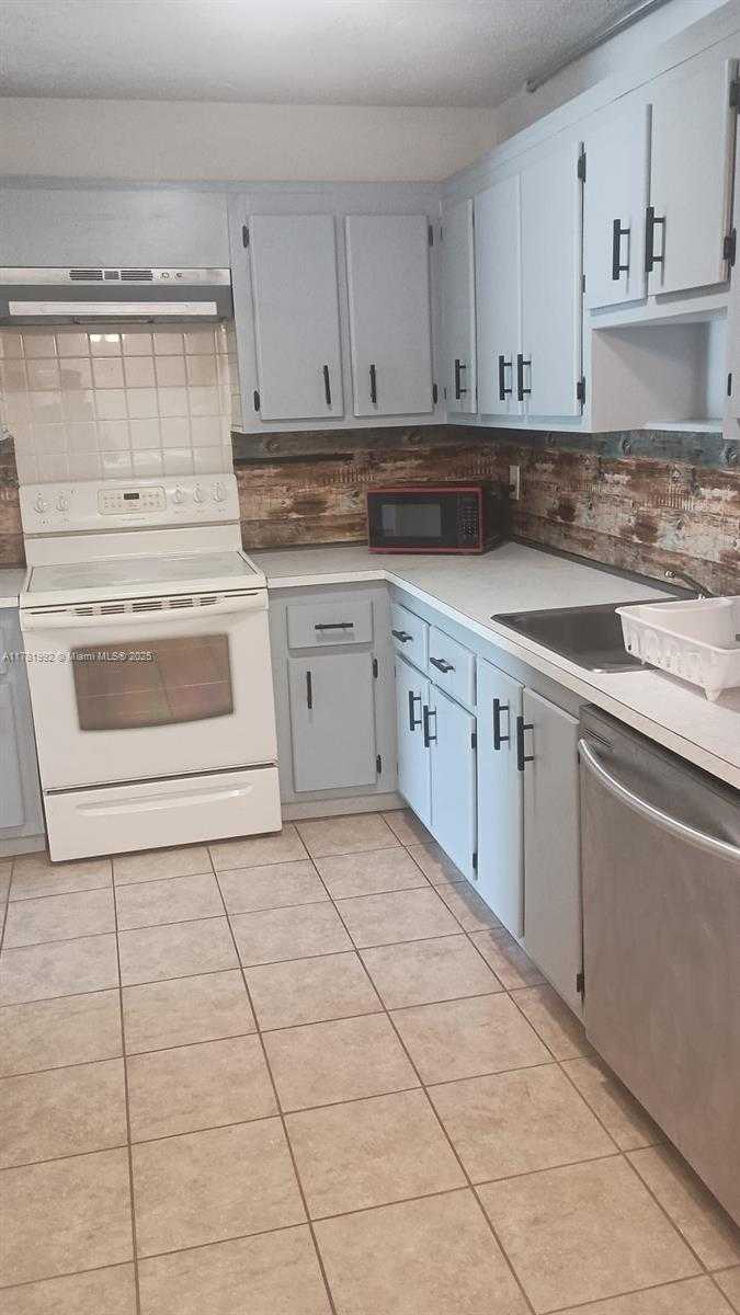 Small Image of 2841 NORTH EAST 163RD ST #214, North Miami Beach Number 6