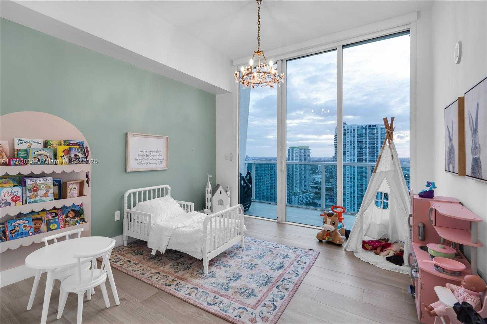 Small Image of 31 SOUTH EAST 5TH ST #4315, Miami Number 19