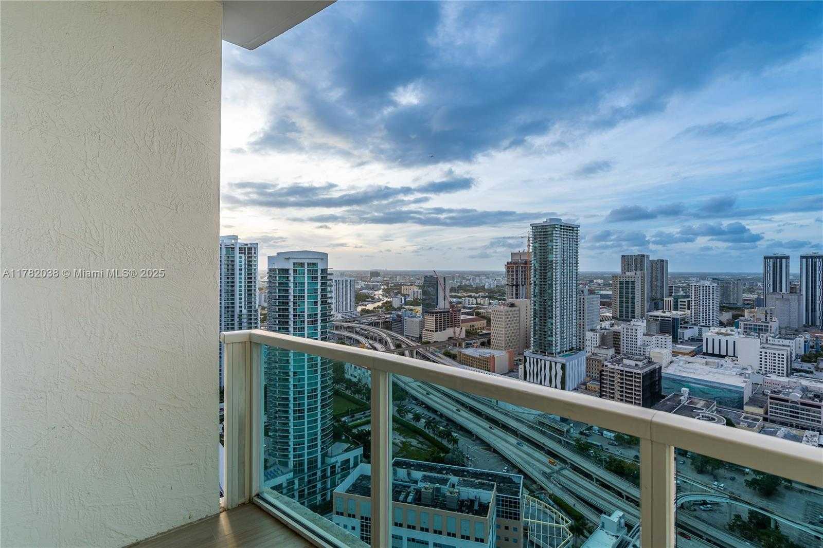Small Image of 31 SOUTH EAST 5TH ST #4315, Miami Number 27