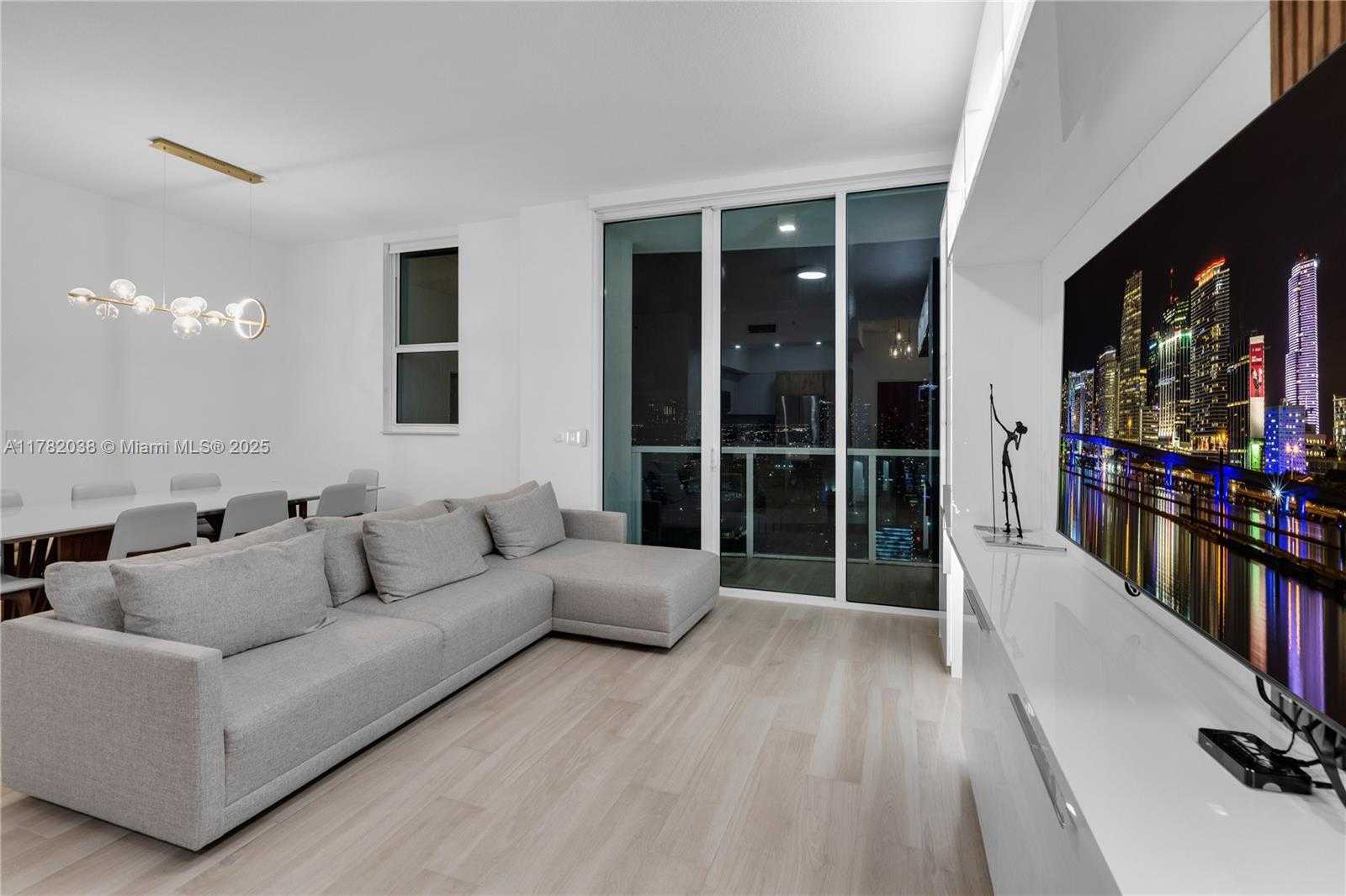 Small Image of 31 SOUTH EAST 5TH ST #4315, Miami Number 4