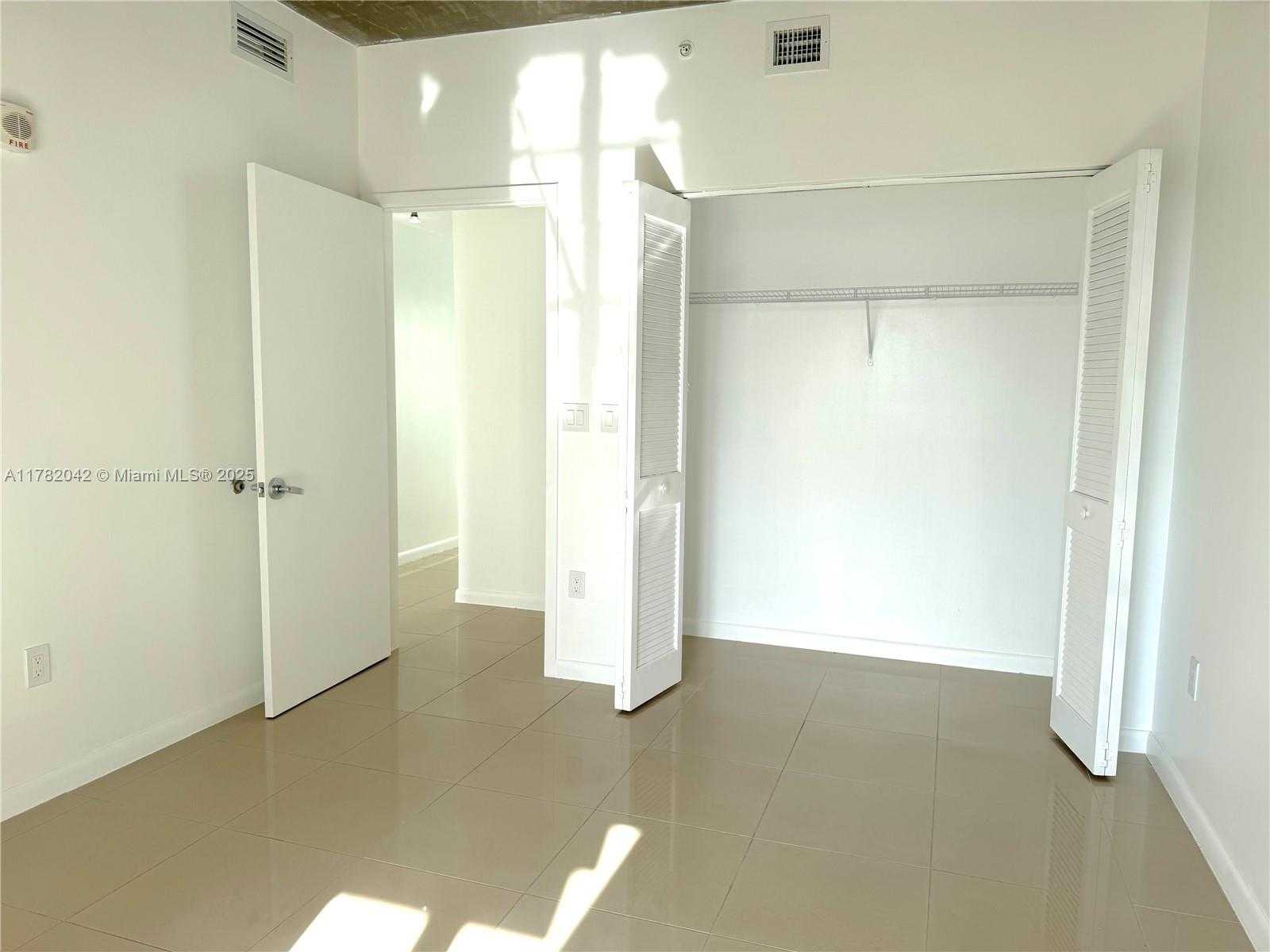 Small Image of 3250 NORTH EAST 1ST AVE #547, Miami Number 18