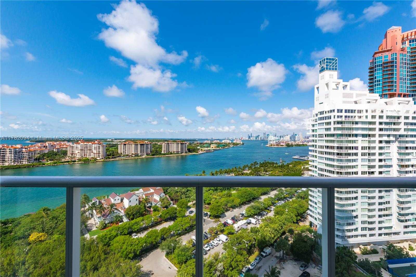 Small Image of 100 SOUTH POINTE DR #1802, Miami Beach Number 16