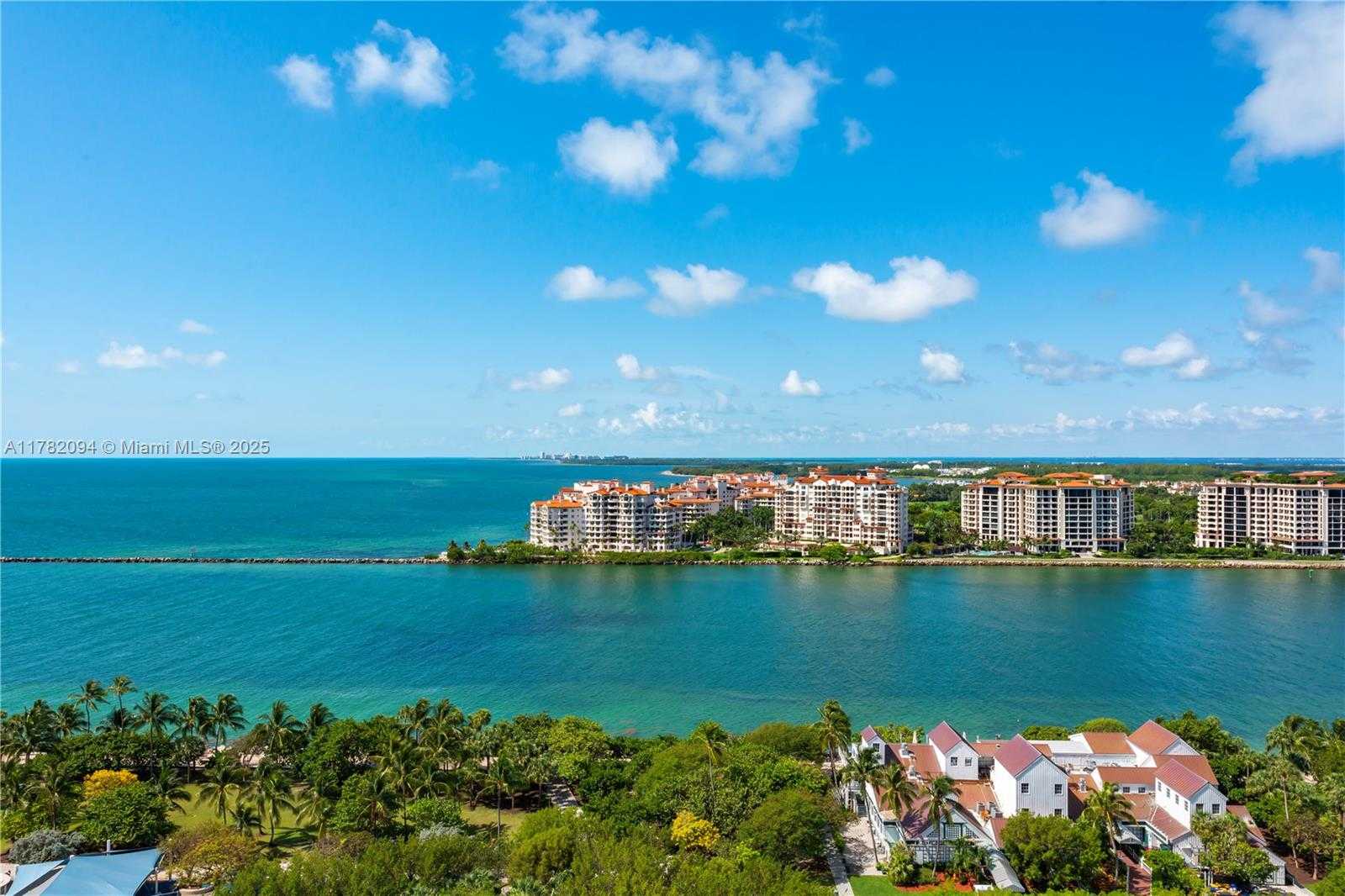 Small Image of 100 SOUTH POINTE DR #1802, Miami Beach Number 3