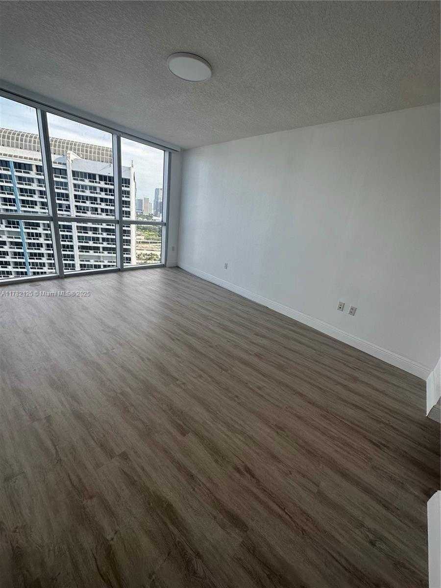 Small Image of 1750 NORTH BAYSHORE DR #3702, Miami Number 6