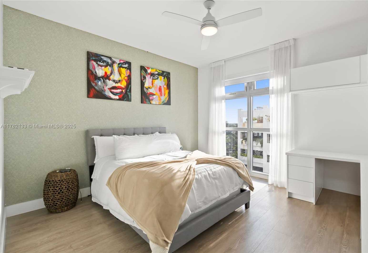 Small Image of 17301 BISCAYNE BLVD #702, North Miami Beach Number 20