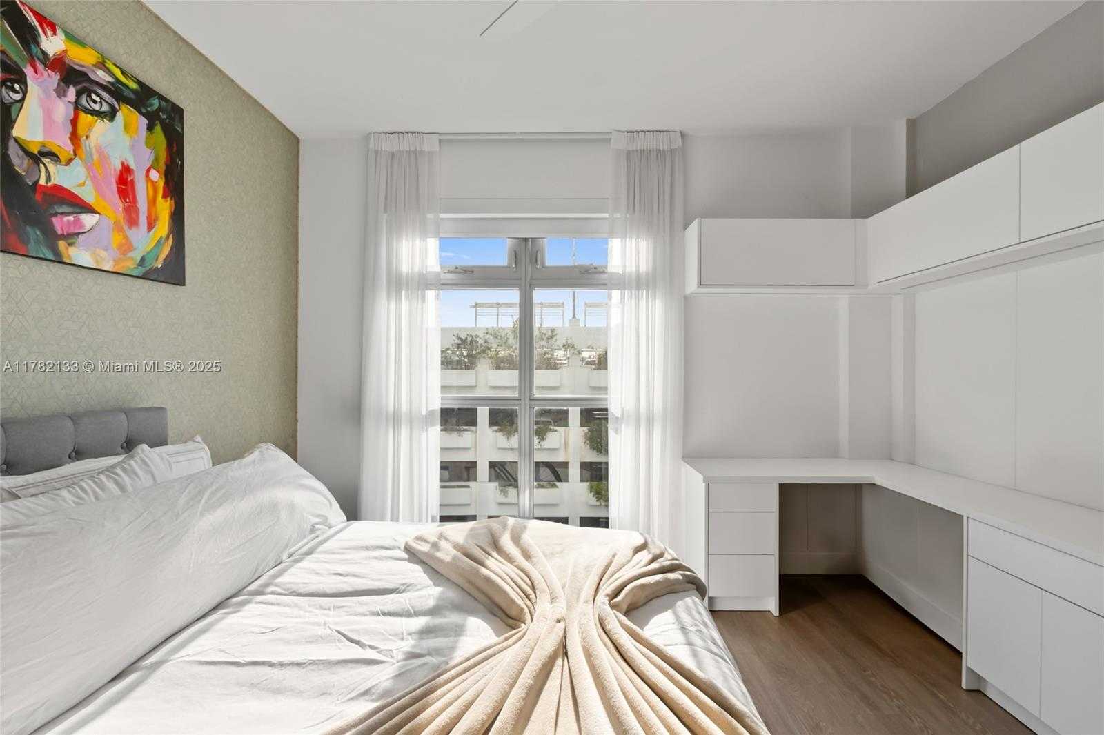 Small Image of 17301 BISCAYNE BLVD #702, North Miami Beach Number 21