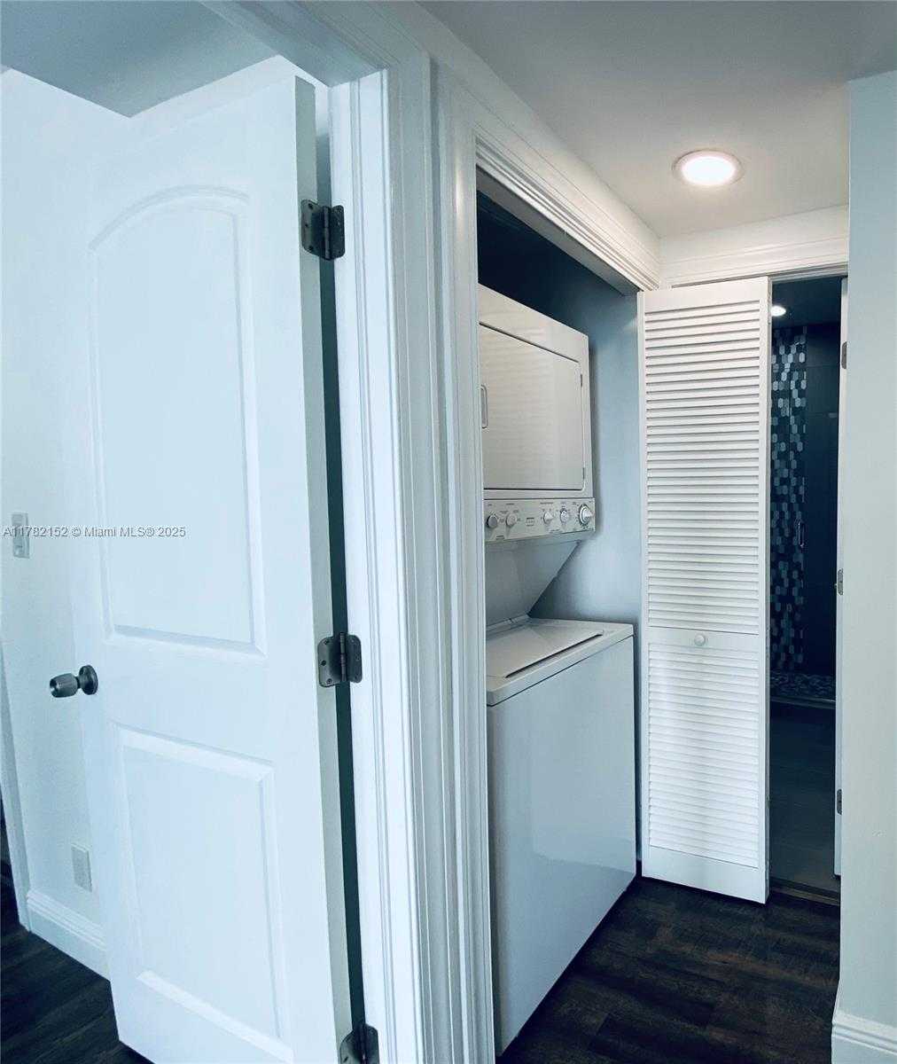 Small Image of 2451 BRICKELL AVE #12B, Miami Number 13