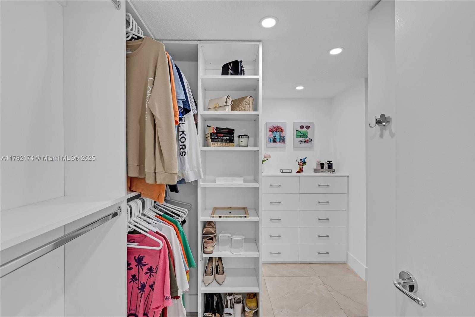Small Image of 1500 OCEAN DR #505, Miami Beach Number 18