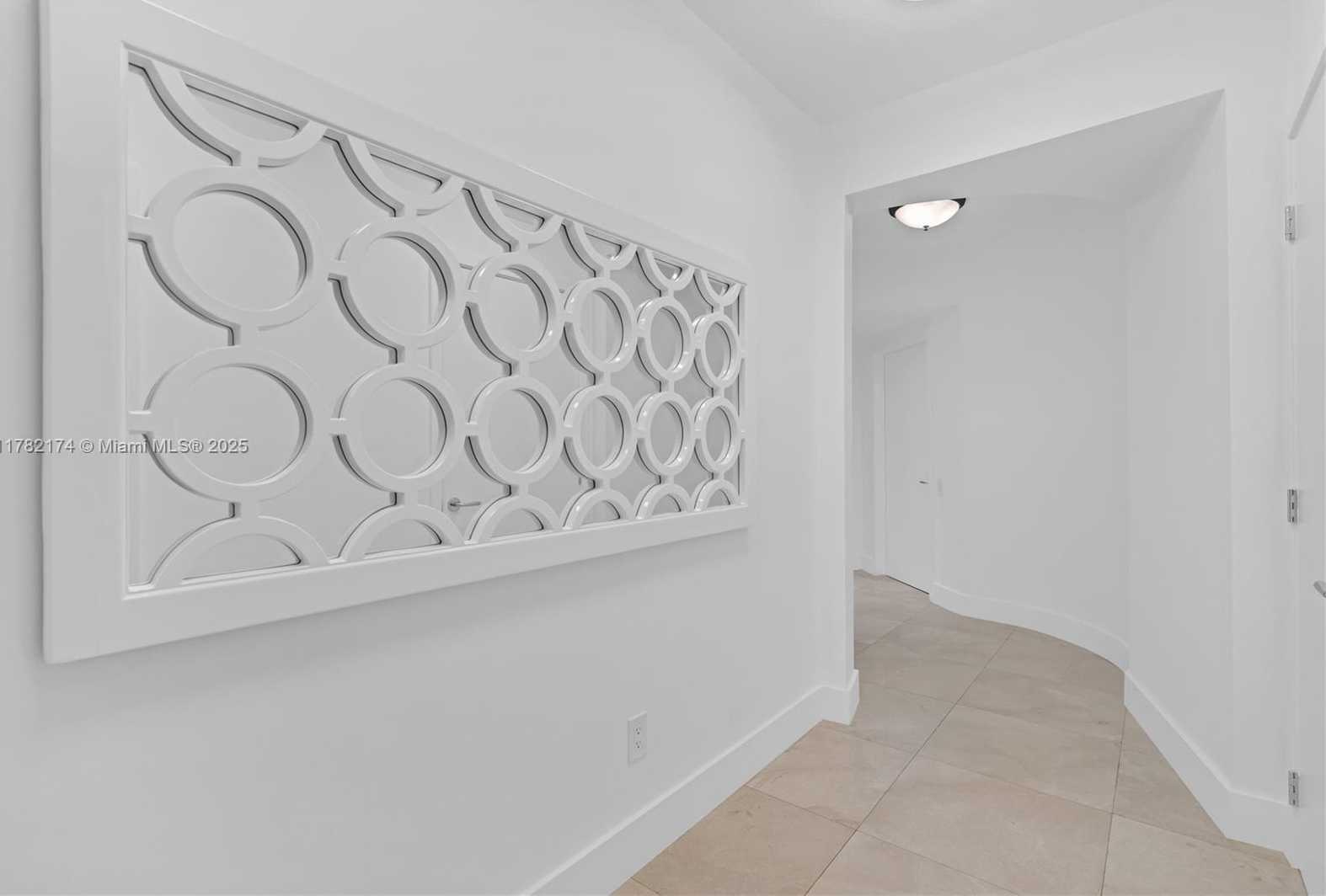 Small Image of 1500 OCEAN DR #505, Miami Beach Number 26