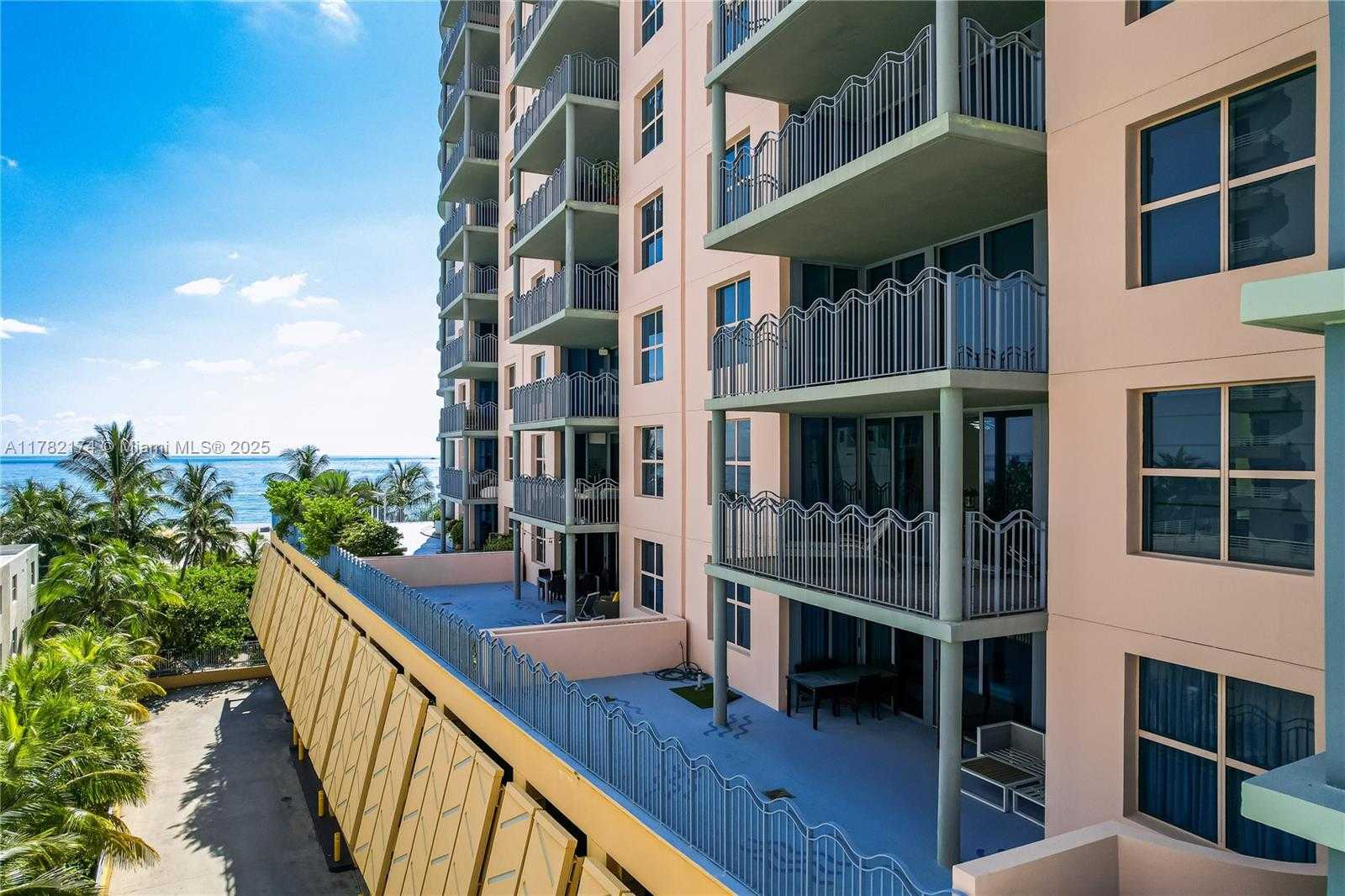 Small Image of 1500 OCEAN DR #505, Miami Beach Number 32