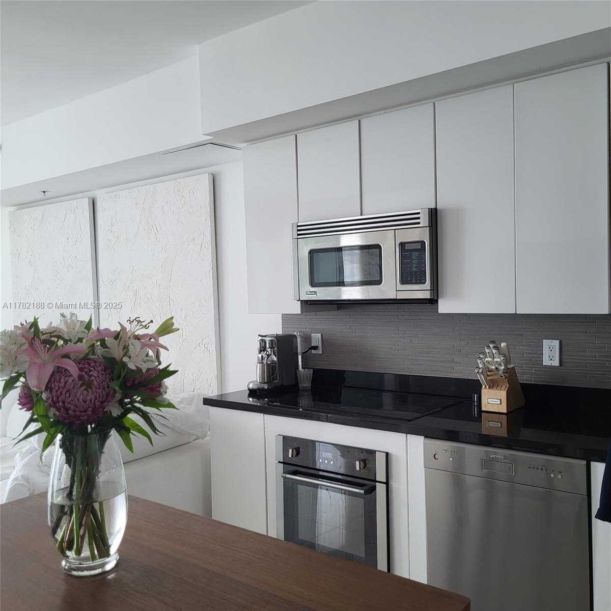 Small Image of 92 SOUTH WEST 3RD ST #3207, Miami Number 2