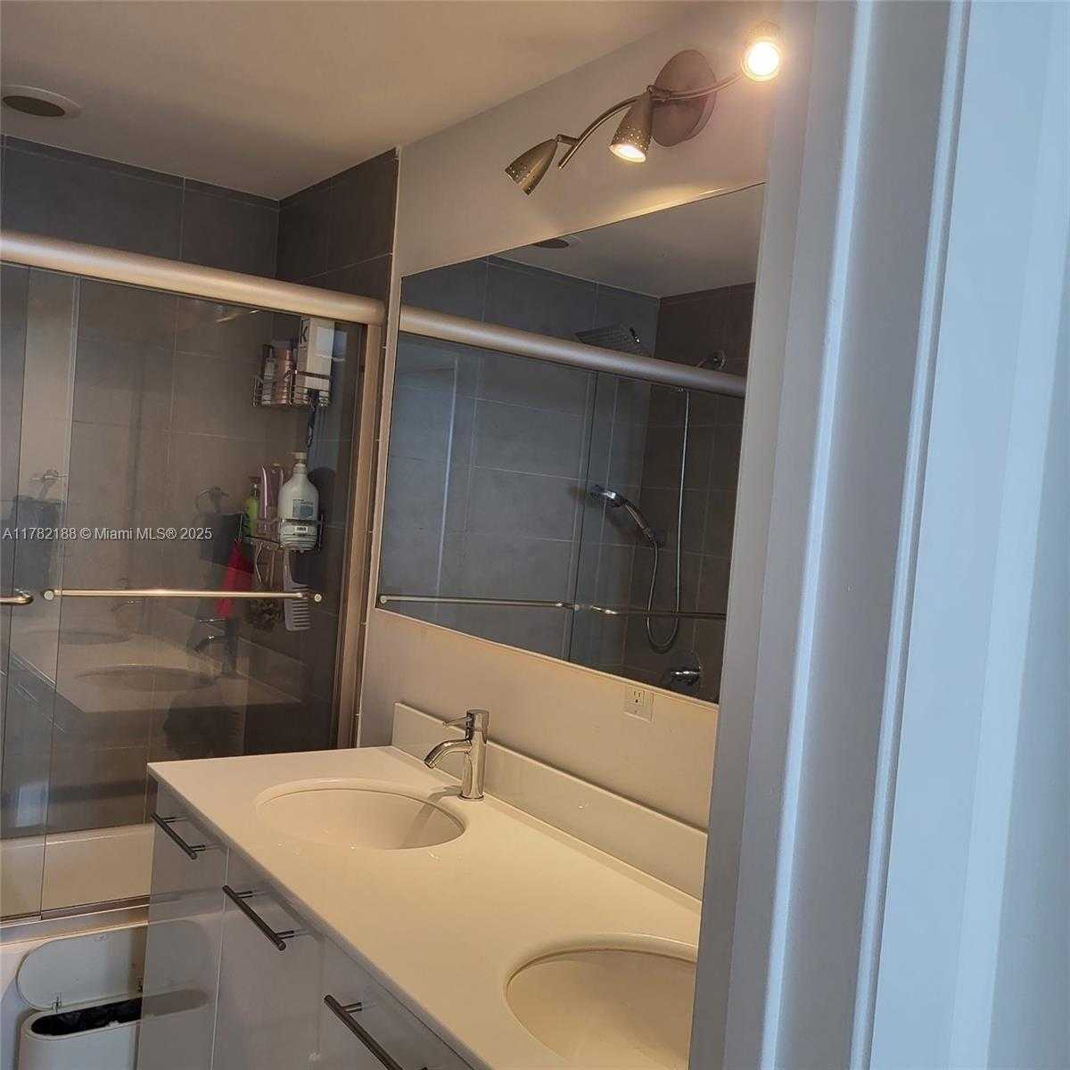 Small Image of 92 SOUTH WEST 3RD ST #3207, Miami Number 5