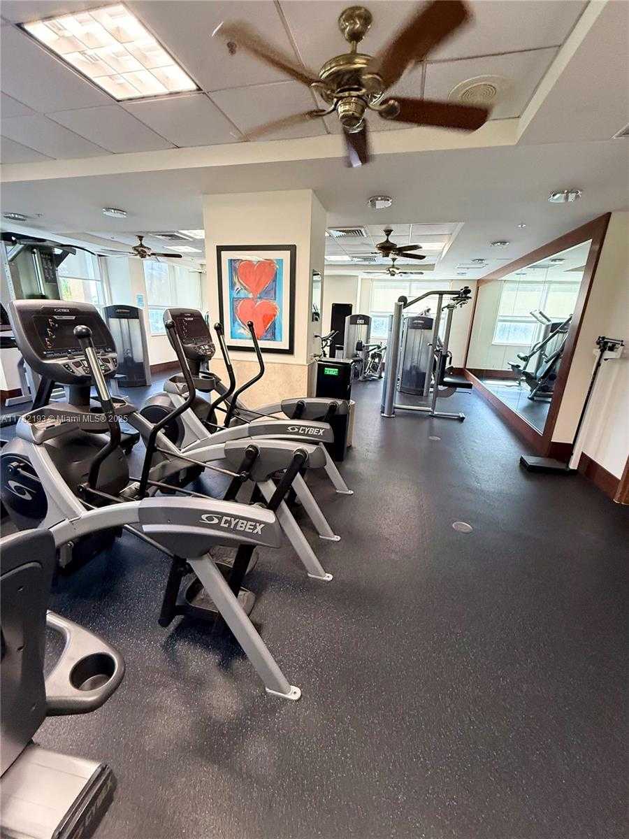 Small Image of 19501 WEST COUNTRY CLUB DR #2014, Aventura Number 10