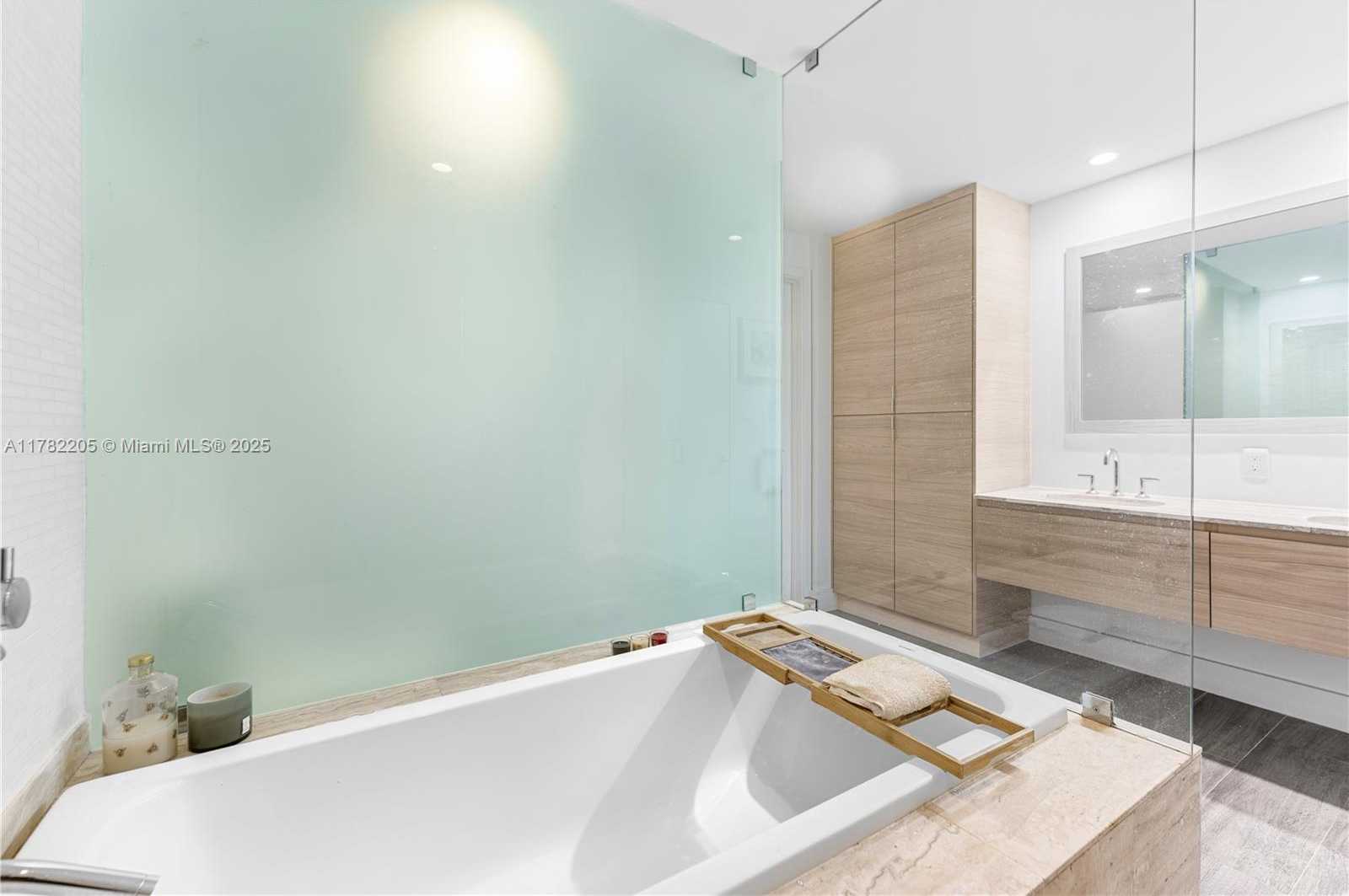 Small Image of 2900 NORTH EAST 7TH AVE #3604, Miami Number 11