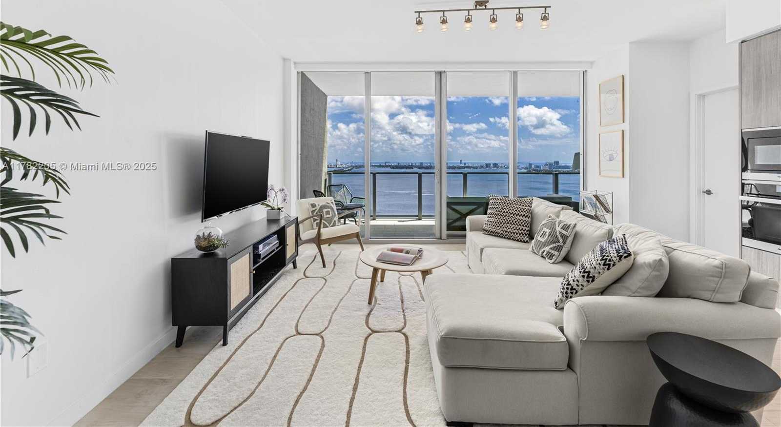 Small Image of 2900 NORTH EAST 7TH AVE #3604, Miami Number 4