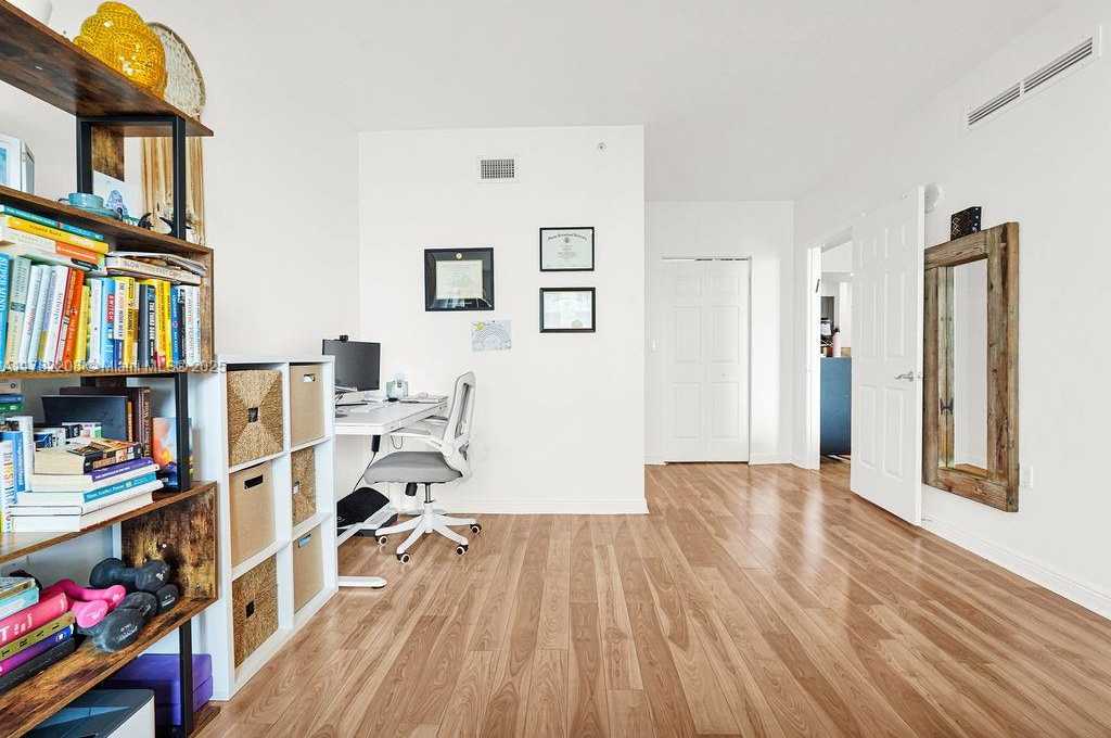 Small Image of 1755 EAST HALLANDALE BEACH BLVD #708E, Hallandale Beach Number 10