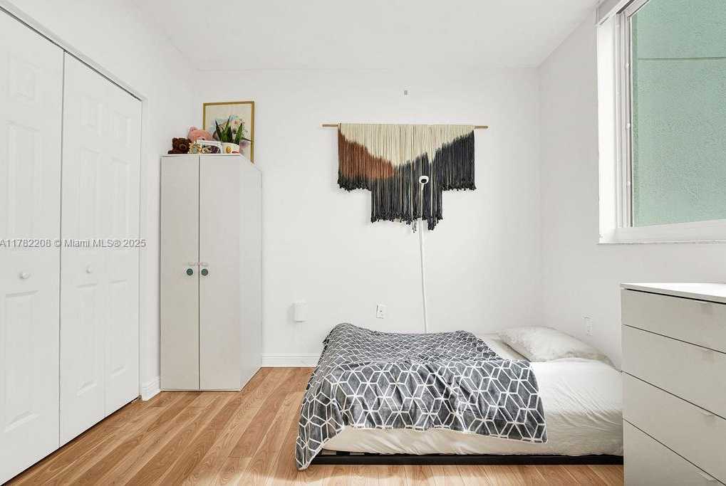 Small Image of 1755 EAST HALLANDALE BEACH BLVD #708E, Hallandale Beach Number 14