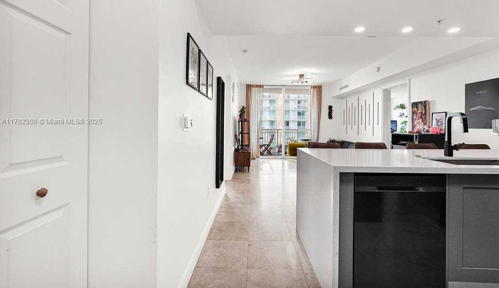 Small Image of 1755 EAST HALLANDALE BEACH BLVD #708E, Hallandale Beach Number 3