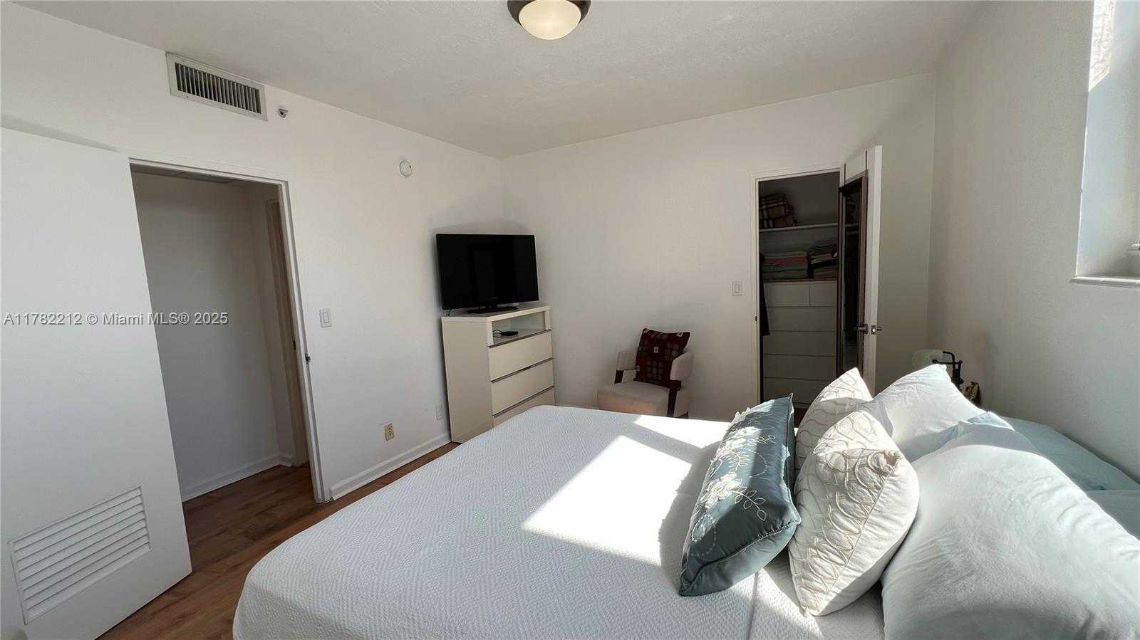 Small Image of 3001 SOUTH OCEAN DR #1241, Hollywood Number 19