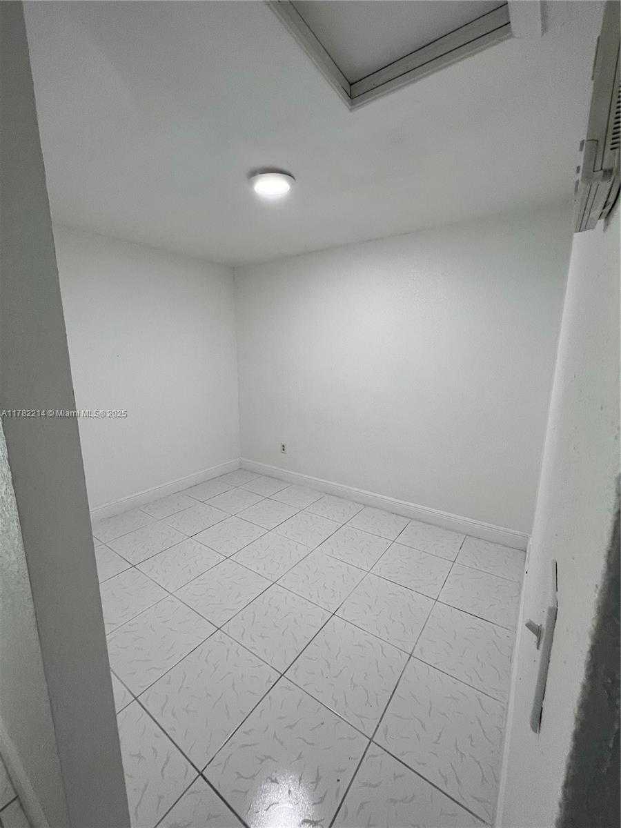 Small Image of 4200 NORTH WEST 79TH AVE #2B, Doral Number 6