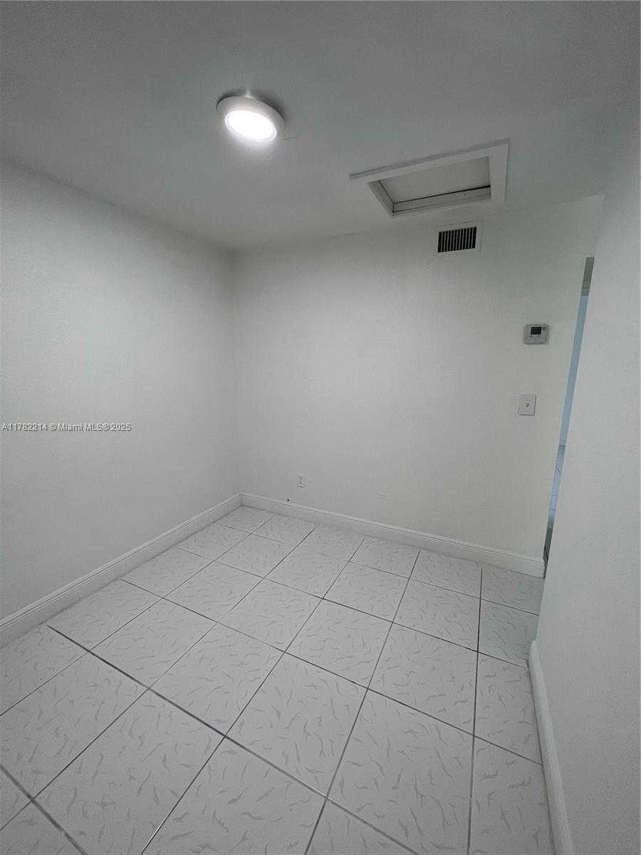 Small Image of 4200 NORTH WEST 79TH AVE #2B, Doral Number 7
