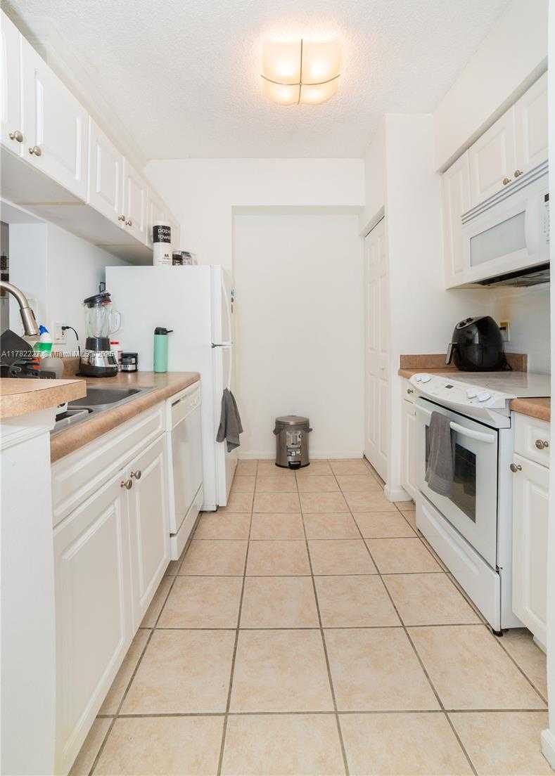 Small Image of 17150 NORTH BAY RD #2322, Sunny Isles Beach Number 20