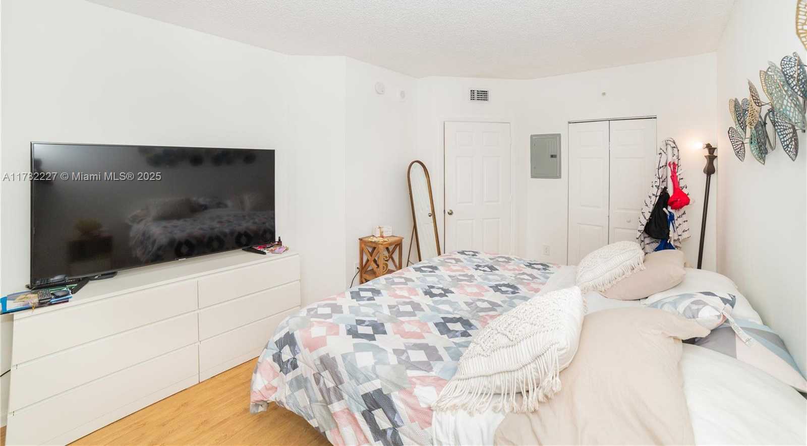 Small Image of 17150 NORTH BAY RD #2322, Sunny Isles Beach Number 24